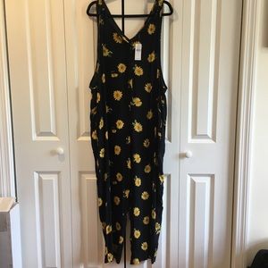 NWT American Eagle Sunflower Jumpsuit SZ XL